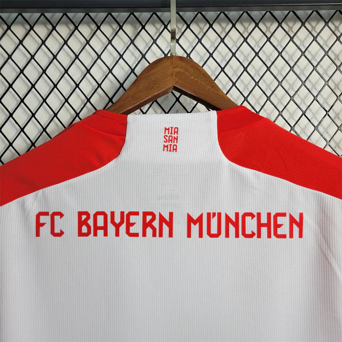 Bayern Munich equipación local 23/24